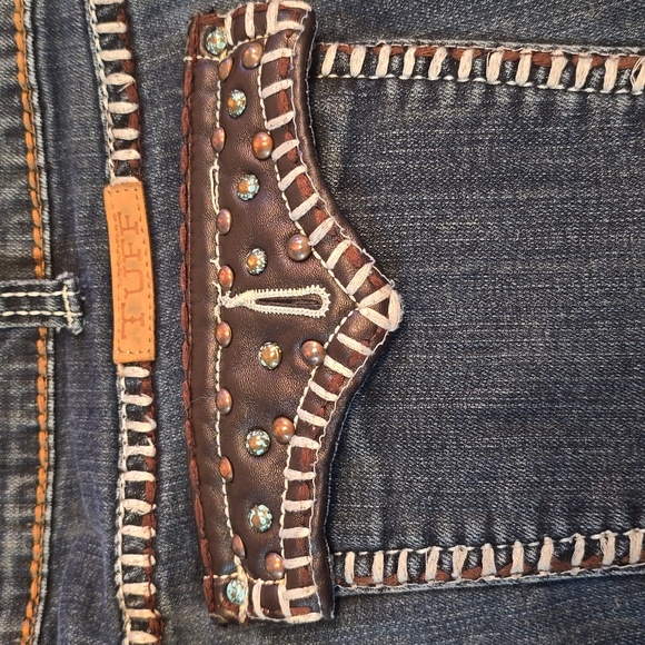 Cowgirl tuff blue jeans - Picture 2 of 6